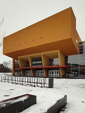 Foto vom Campus der TU Chemnitz, Neues Hörsaalgebäude