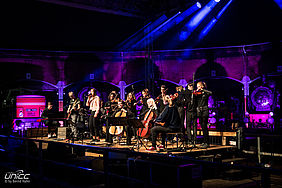 Rock´n´String auf der Bühne im Eisenbahnmuseum