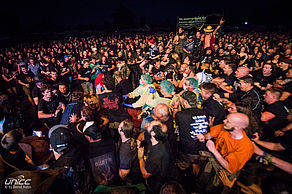 Ausgelassene Stimmung bei Alestorm