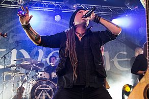 Konzertfoto von Eluveitie auf der Ategantor Tour 2019