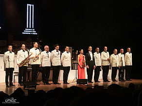 Konzertfoto von Max Raabe und Palast Orchester - Der perfekte Moment... wird heut verpennt in der Stadthalle Chemnitz