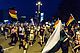 Am Johannisplatz wird Pro Chemnitz von Gegendemonstranten mit lautstarkem Protest in Empfang genommen