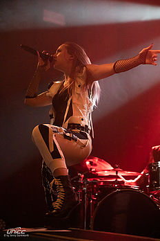 Konzertfoto von Icon For Hire auf Live and Never Die Tour '22