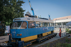 Nur mit viel Können meisterte der LKW-Fahrer die Zufahrt