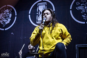 Konzertfoto von Polaris auf der Holy Hell Tour 2019