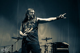 Konzertfoto von Unearth - Shaped By Fire Tour 2019