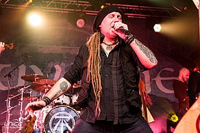 Konzertfoto von Eluveitie auf der Ategantor Tour 2019