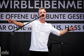 Joris auf der #wirbleibenmehr Bühne beim KOSMOS Chemnitz