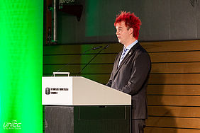 Foto des StuRa-Vertreters Marius Hirschfeld bei der Immatrikulationsfeier der TU Chemnitz