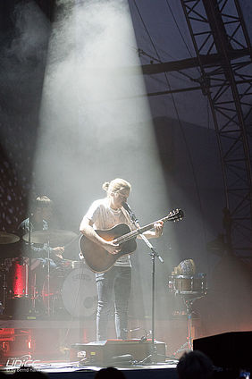 Philipp Poisel auf dem Chemnitzer Theaterplatz