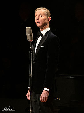 Konzertfoto von Max Raabe und Palast Orchester - Der perfekte Moment... wird heut verpennt in der Stadthalle Chemnitz