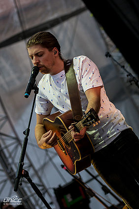 Philipp Poisel auf dem Chemnitzer Theaterplatz